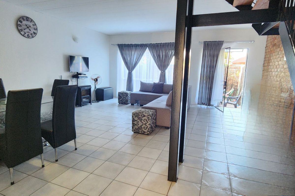 Modern 3-Bedroom Duplex for Sale in Eldoraigne - Photo 2