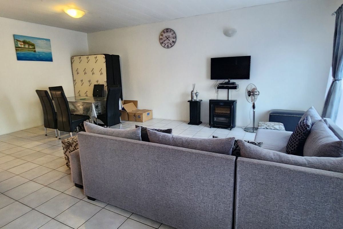 Modern 3-Bedroom Duplex for Sale in Eldoraigne - Photo 3