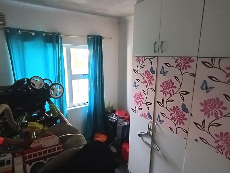 4 Bedroom Home in Belhar - Photo 6