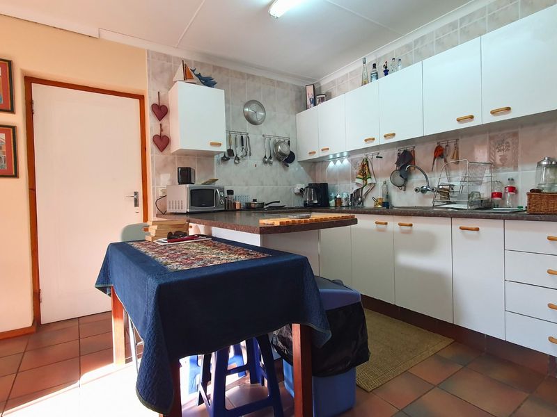 Fabulous Townhouse in Secure Complex in Heiderand. - Photo 7