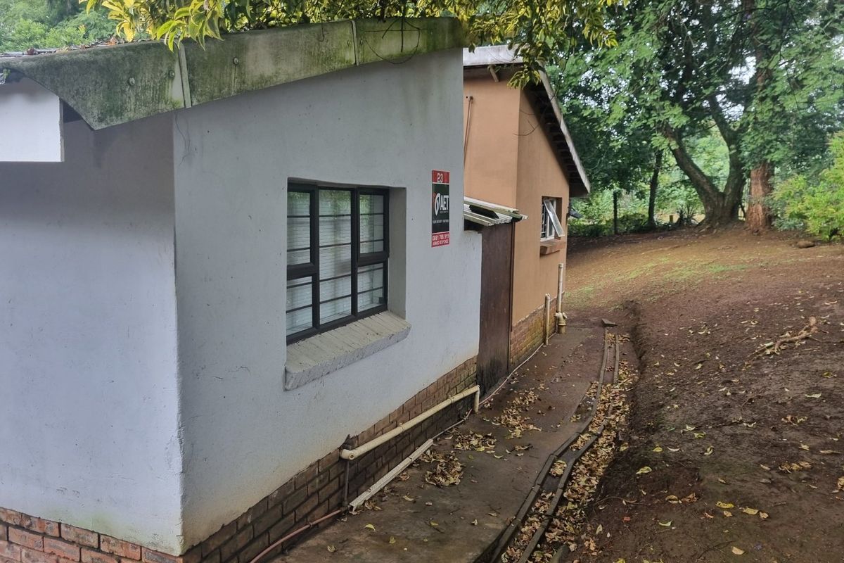 Family Home with Loads of Potential and Bonus Flatlet! - Photo 2