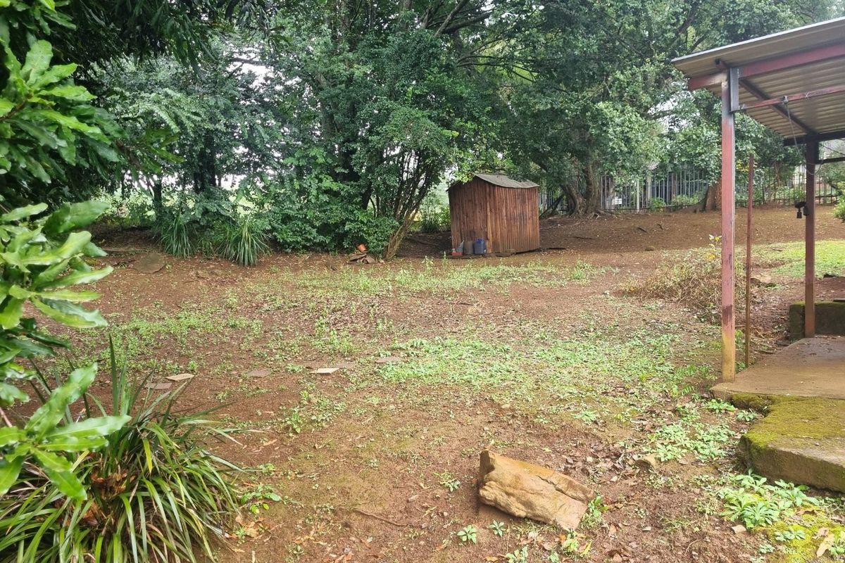 Family Home with Loads of Potential and Bonus Flatlet! - Photo 5