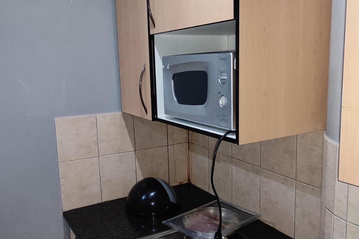 ONE BEDROOM AND ONE BATHROOM  - Photo 5