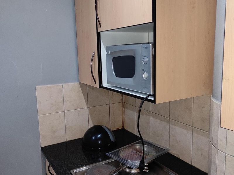 ONE BEDROOM AND ONE BATHROOM  - Photo 5