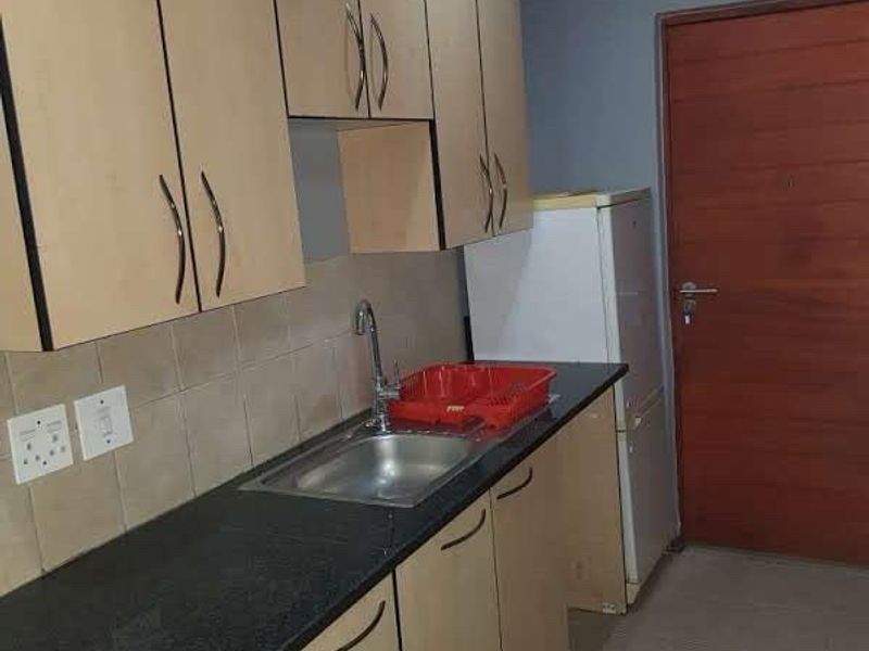 ONE BEDROOM AND ONE BATHROOM  - Photo 4