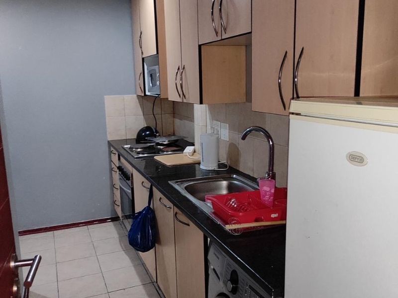 ONE BEDROOM AND ONE BATHROOM  - Photo 3