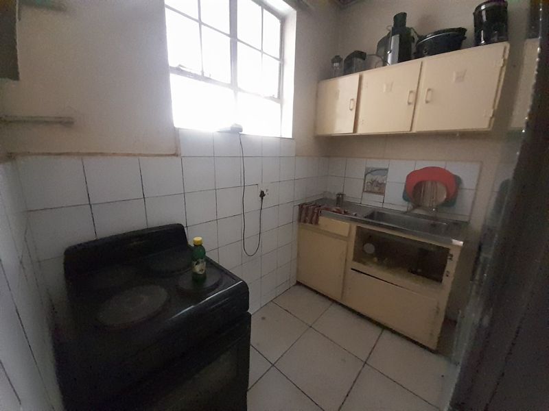 BACHELOR FOR SALE IN PRETORIA CENTRAL - Photo 3