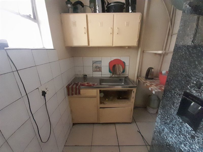 BACHELOR FOR SALE IN PRETORIA CENTRAL - Photo 2