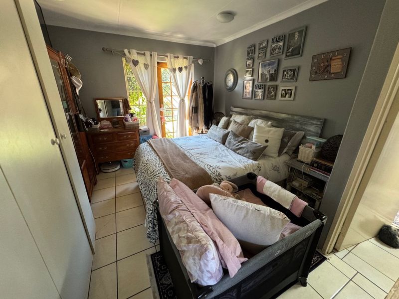 Spacious Family Home with Modern Comforts - Photo 10