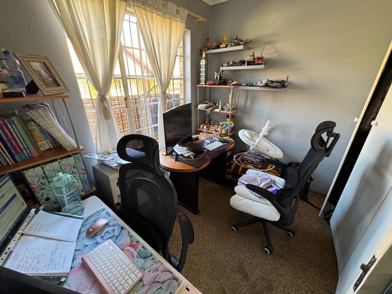 Spacious Family Home with Modern Comforts - Photo 7