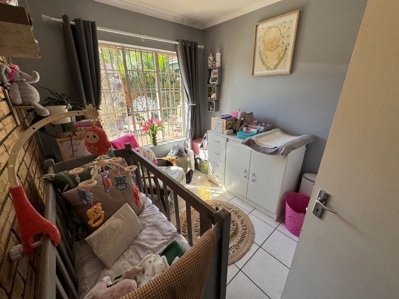 Spacious Family Home with Modern Comforts - Photo 8