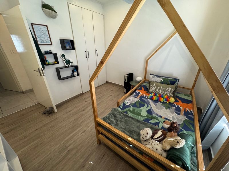 Charming Family Home with Ample Living Space - Photo 10