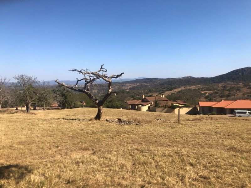 Beautiful Views, Peaceful, Safe and Secure - Photo 2