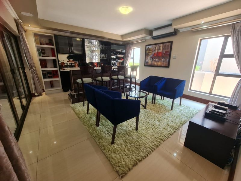 Luxury Family Home On Sought After Lifestyle Estate  - Photo 5