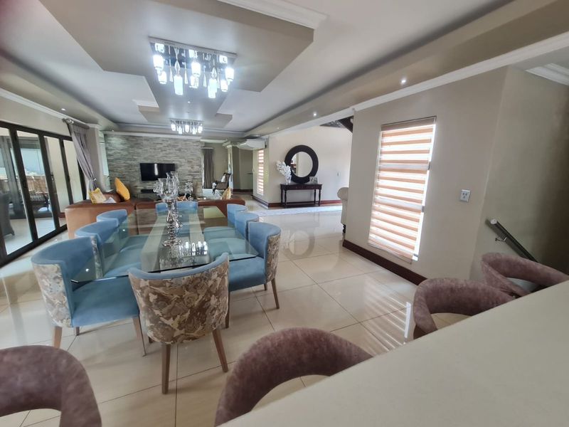 Luxury Family Home On Sought After Lifestyle Estate  - Photo 8