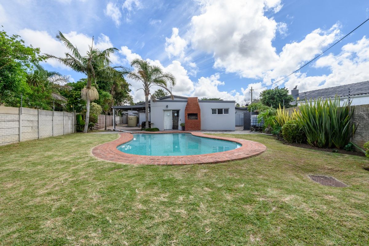 SUPERB FAMILY HOME WITH FLATLET - Photo 2