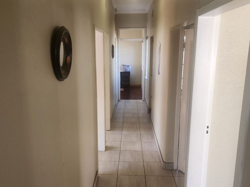 Four Bedroom House for Sale in Wychwood - Photo 7