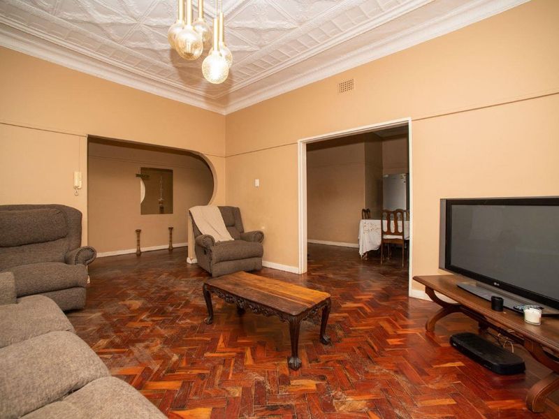 Stunning 3-Bedroom Home with a Pool in Fishers Hill - Photo 5