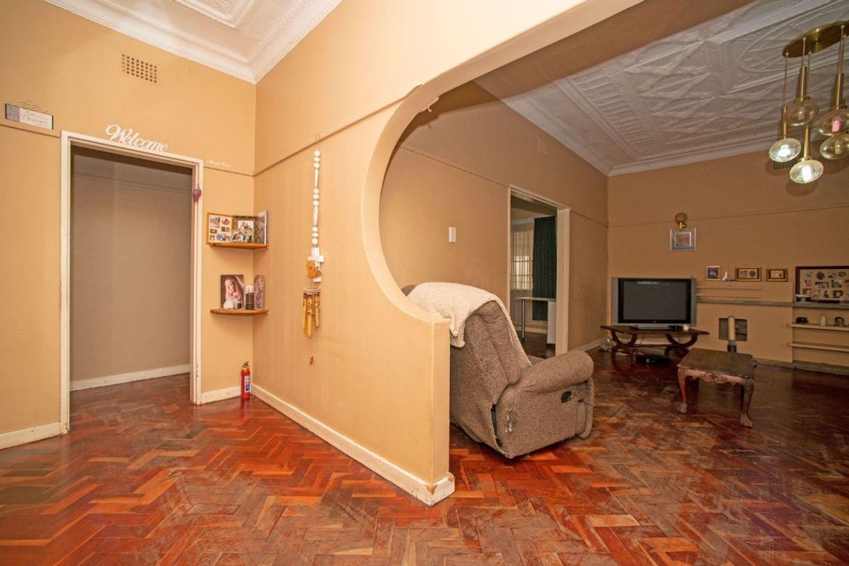 Stunning 3-Bedroom Home with a Pool in Fishers Hill - Photo 3