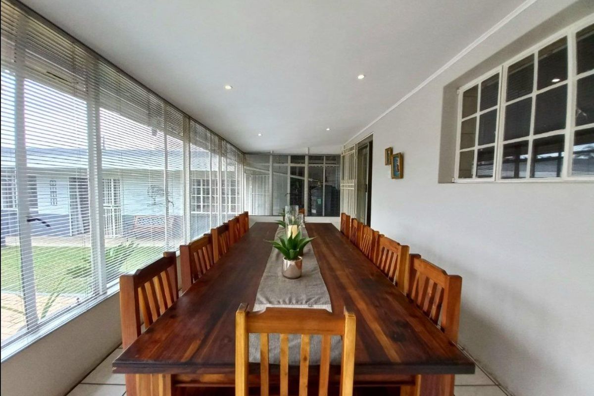 Stunning Newly Renovated Home with Flat let, Pool and Entertainment Area - Photo 5