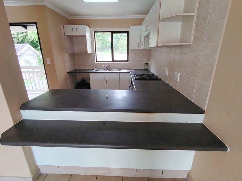 Central unit in small complex  - Photo 6