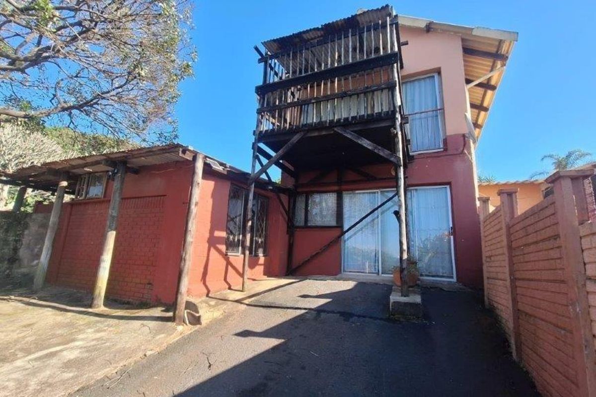 Comfortable Home With Two Separate flats! - Photo 4