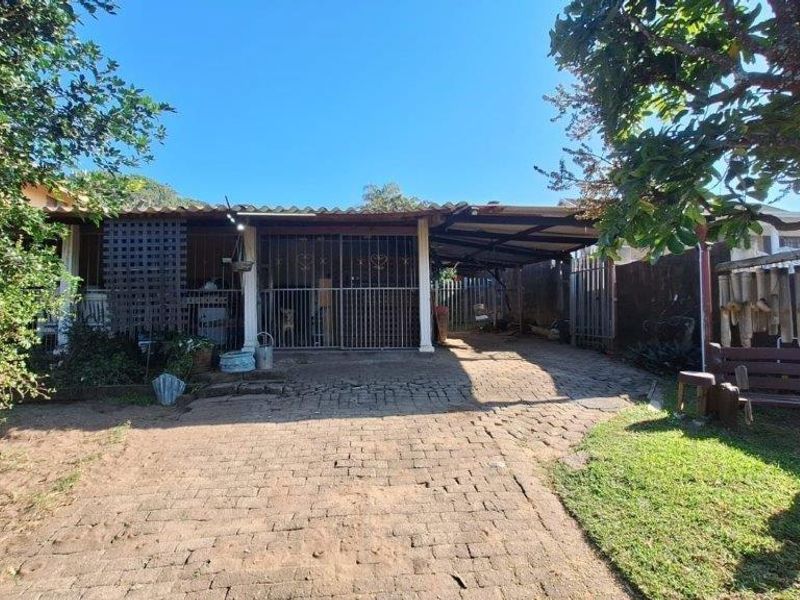 Comfortable Home With Two Separate flats! - Photo 6