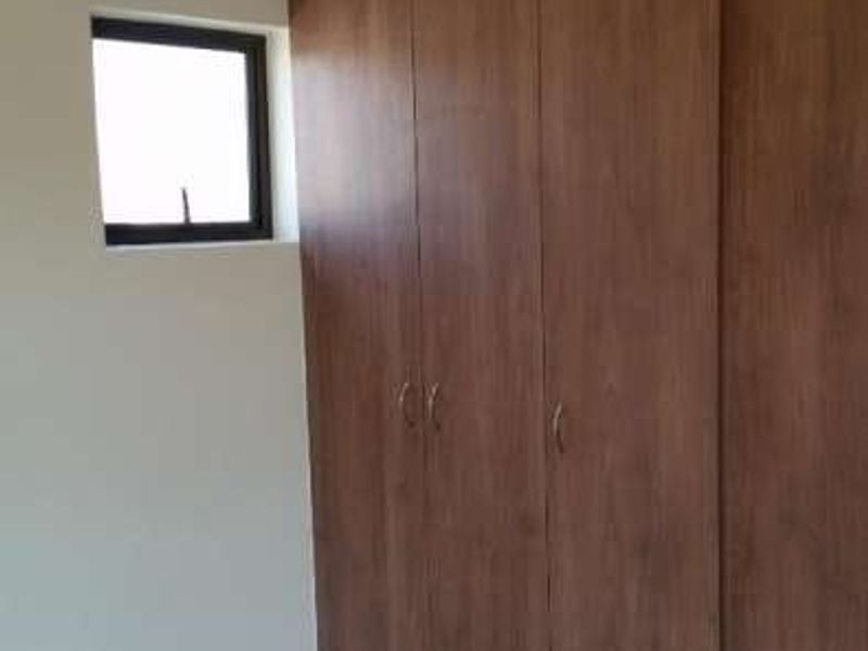 Open Plan Flat in Barbeque Downs For Sale - Photo 7