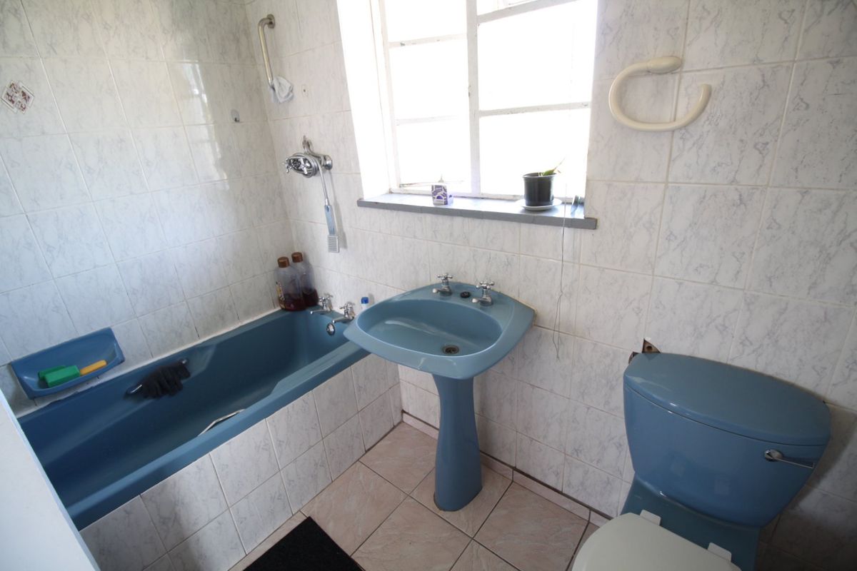 Perridgevale Flat for sale - Photo 5