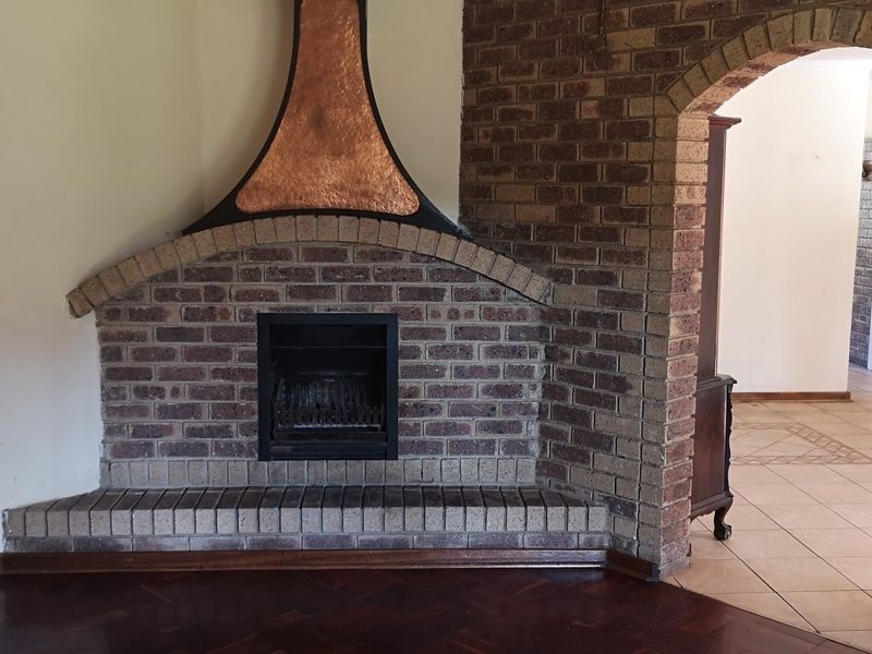 ONE OF THE BIGGEST PROPERTIES IN THORNHILL ESTATE FOR SALE. - Photo 7