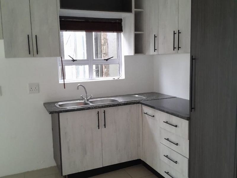 Three Bedroom Garden Flat in St Michaels On Sea to rent inclusive of water and electricity - Photo 7