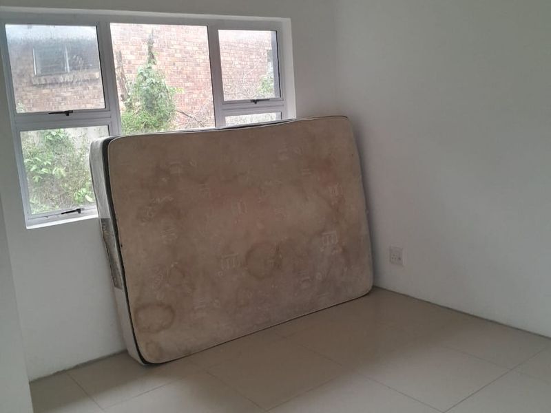 Three Bedroom Garden Flat in St Michaels On Sea to rent inclusive of water and electricity - Photo 5