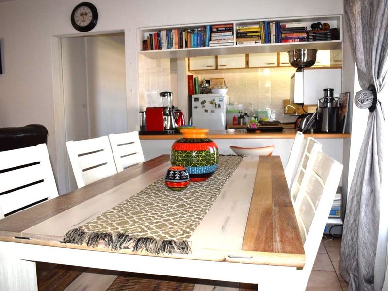 Spacious 2 Bed, 2 Bath Ground Floor Corner Unit in Corfu, Kew - Photo 4