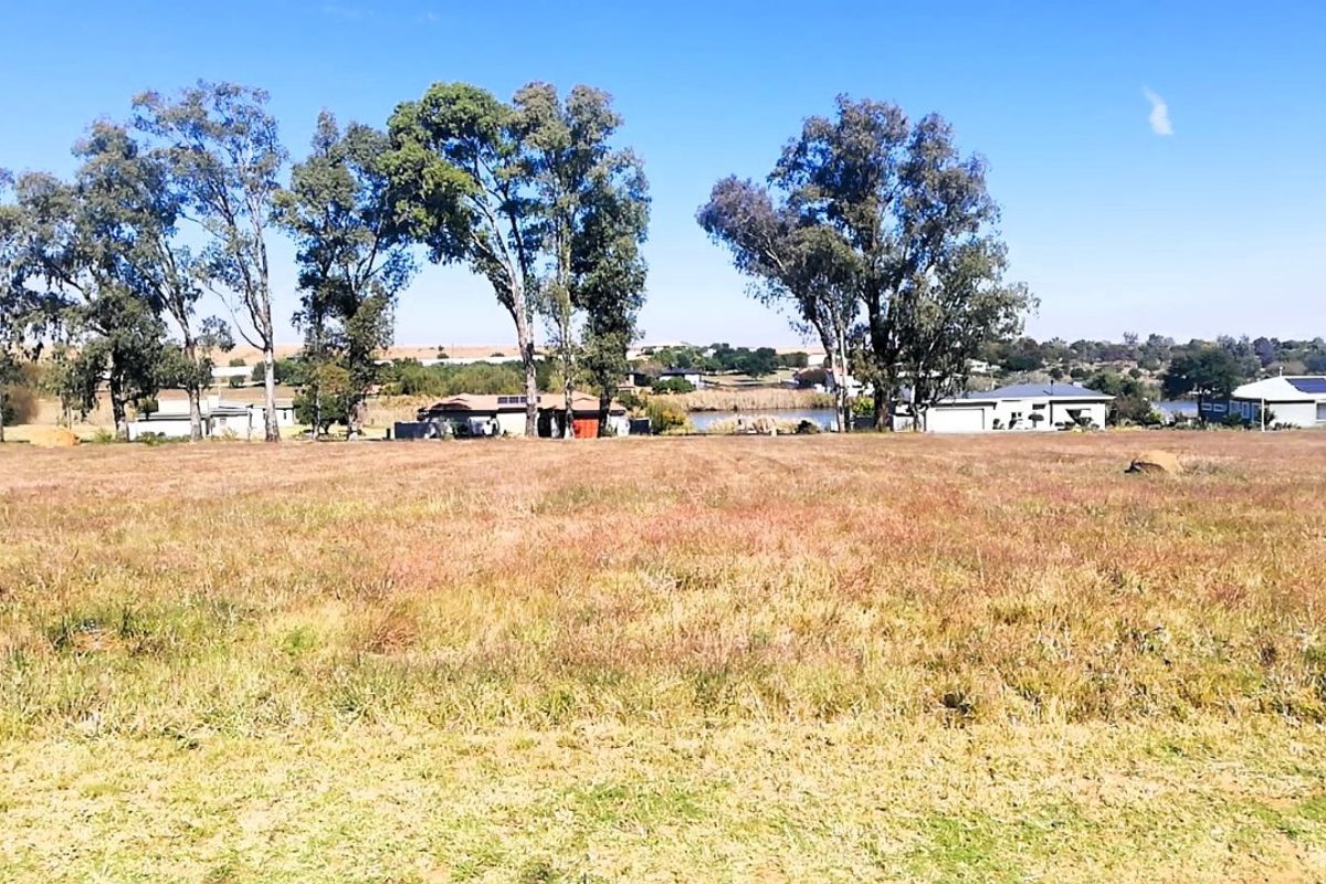 Spectacular Vacant Stand with Breathtaking Views in Vaal Marina! - Photo 5