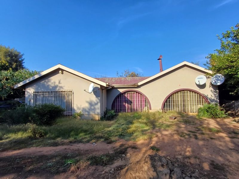 Exceptional Investment Opportunity – 10-Bedroom Multi-Unit Property for Sale in Orkney - Photo 2