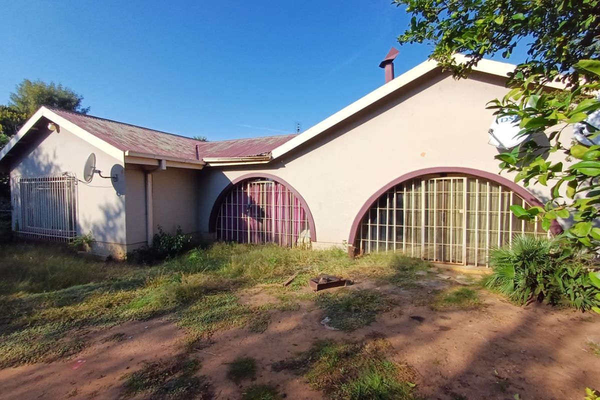 Exceptional Investment Opportunity – 10-Bedroom Multi-Unit Property for Sale in Orkney - Photo 3