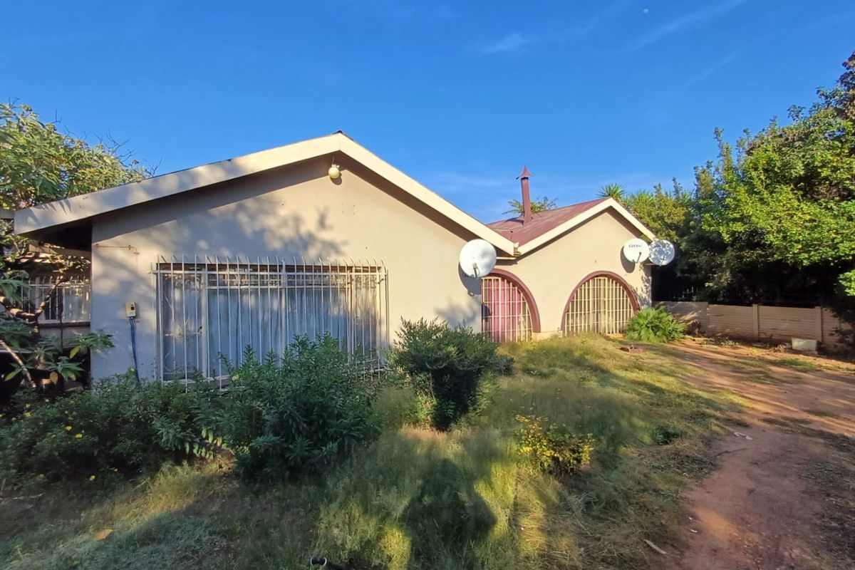 Exceptional Investment Opportunity – 10-Bedroom Multi-Unit Property for Sale in Orkney - Photo 4