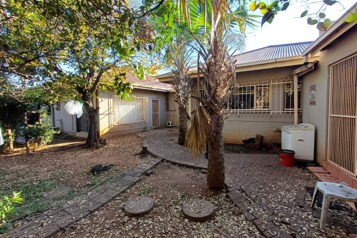 Exceptional Investment Opportunity – 10-Bedroom Multi-Unit Property for Sale in Orkney - Photo 5