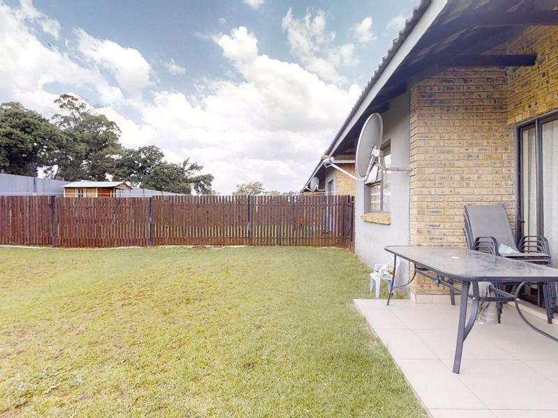 3 bedrooms 2 bathrooms townhouse with huge private garden - Photo 3