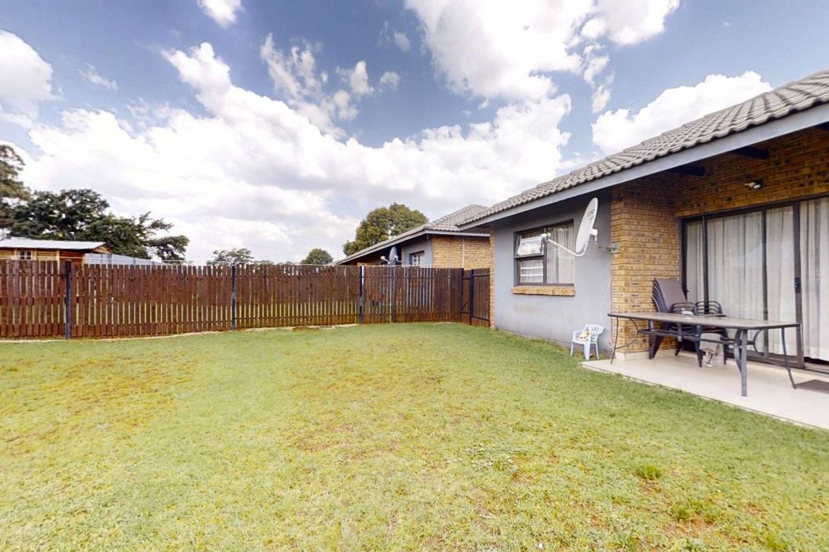 3 bedrooms 2 bathrooms townhouse with huge private garden - Photo 4