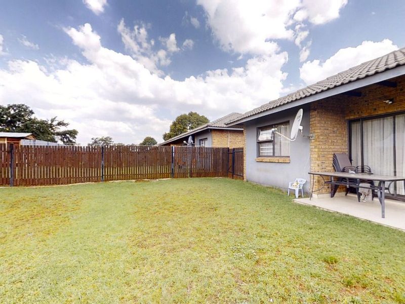 3 bedrooms 2 bathrooms townhouse with huge private garden - Photo 4