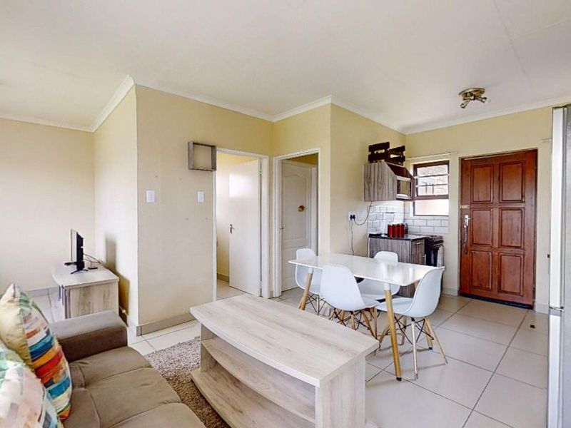 3 bedrooms 2 bathrooms townhouse with huge private garden - Photo 6