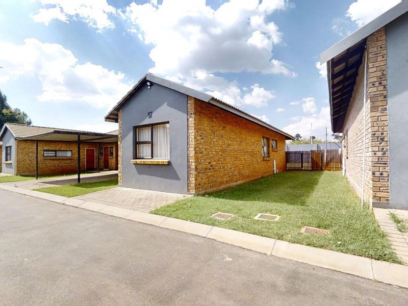 3 bedrooms 2 bathrooms townhouse with huge private garden - Photo 2