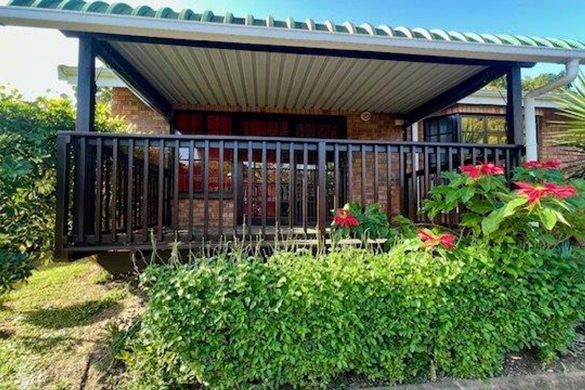 Coastal Comfort – 2-Bedroom Townhouse for Sale in Margate Faerie Glen Estate - Photo 2