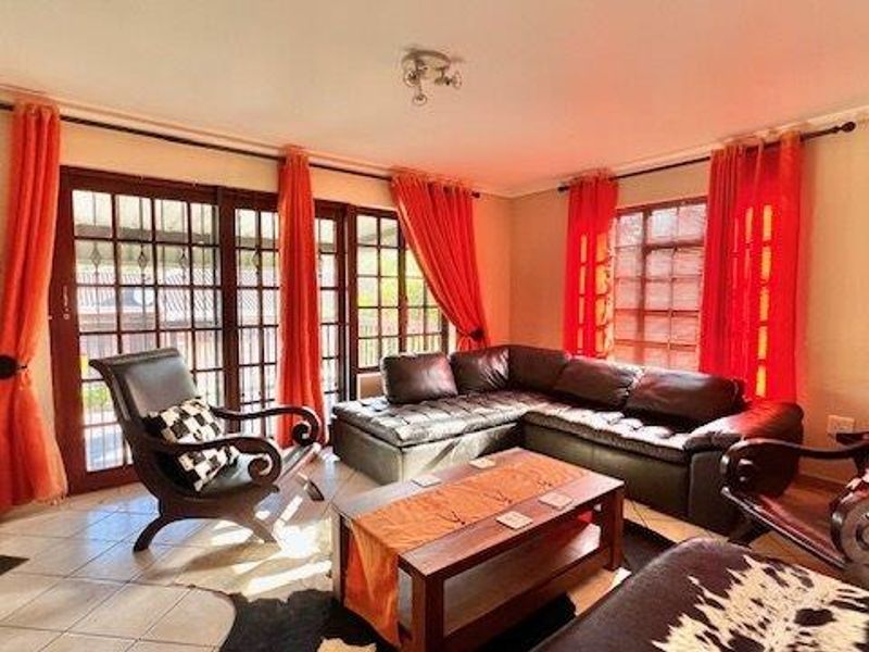 Coastal Comfort – 2-Bedroom Townhouse for Sale in Margate Faerie Glen Estate - Photo 6