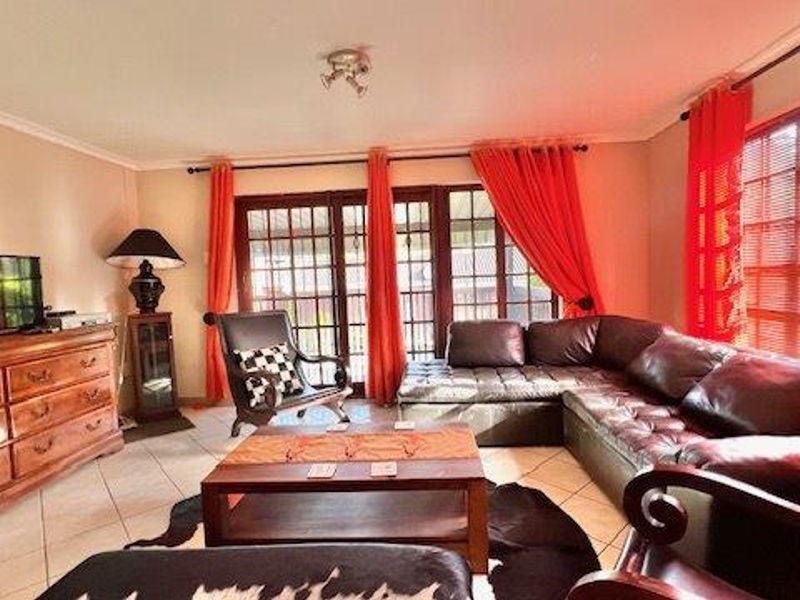 Coastal Comfort – 2-Bedroom Townhouse for Sale in Margate Faerie Glen Estate - Photo 7