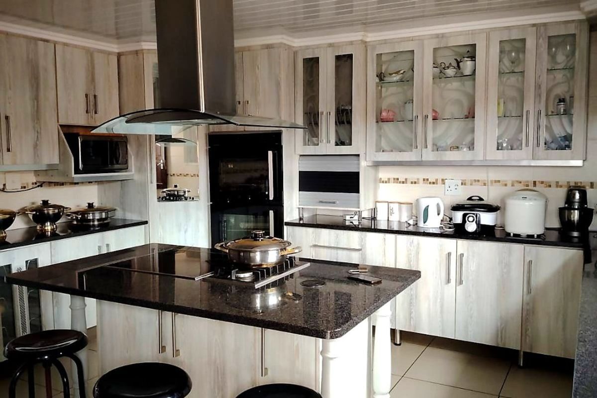 Stunning 11 Bedroom Estate in NU7 Mdantsane for sale. - Photo 3