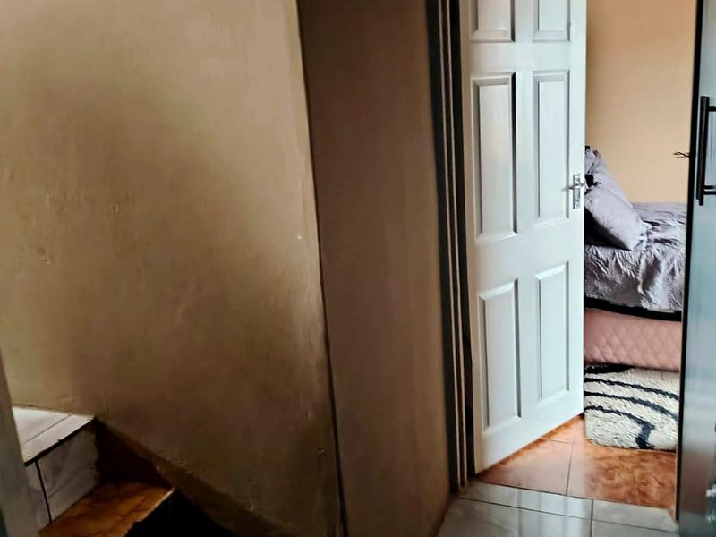 2 Bedroom House for Sale in Mdantsane - Photo 2