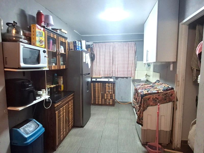 2 bedroom apartment with garage  - Photo 6