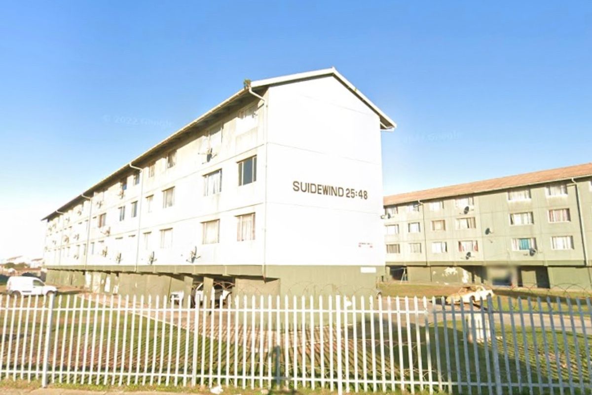 2 bedroom apartment with garage  - Photo 2